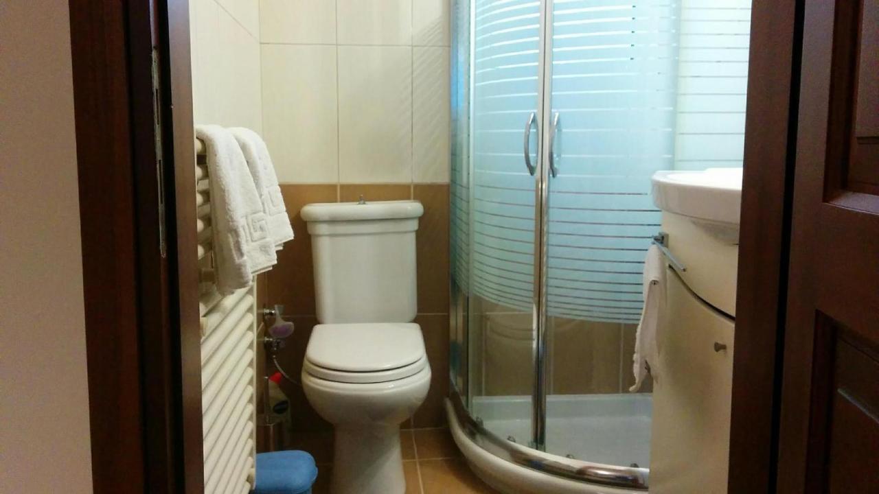 Lovely 2-Bedroom Apartment At Greek Riviera Vári 外观 照片