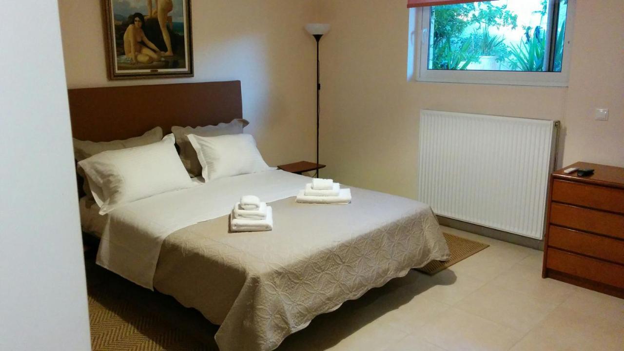 Lovely 2-Bedroom Apartment At Greek Riviera Vári 外观 照片