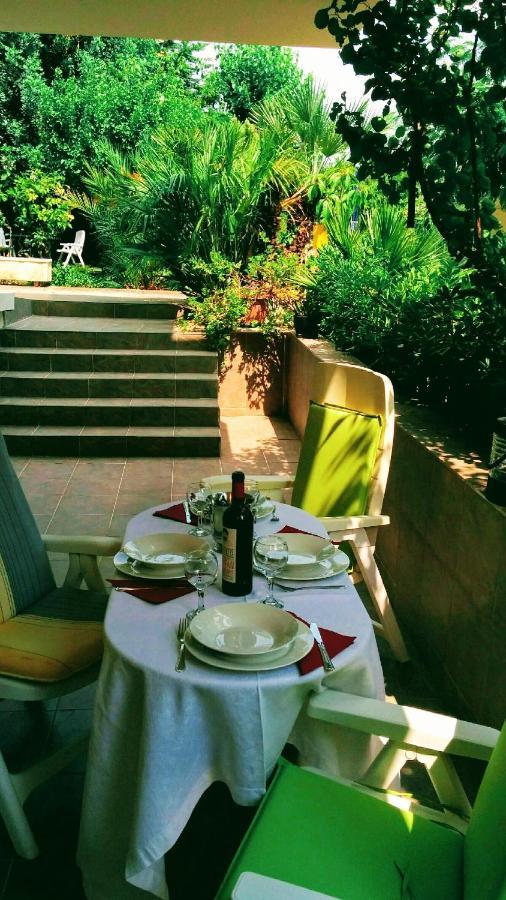Lovely 2-Bedroom Apartment At Greek Riviera Vári 外观 照片